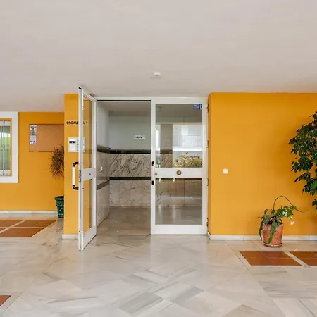 Pass The Keys 2 Bed Flat With Access To Beach Center Apartment Marbella