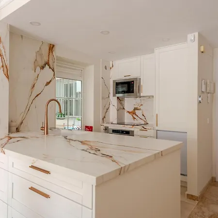 Pass The Keys 2 Bed Flat With Access To Beach Center Apartment *
