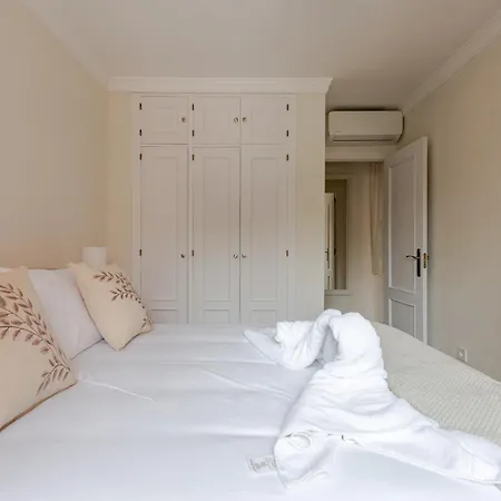 Pass The Keys 2 Bed Flat With Access To Beach Center