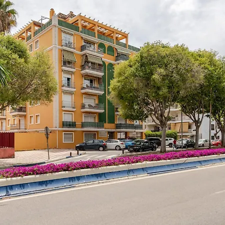 Pass The Keys 2 Bed Flat With Access To Beach Center Marbella