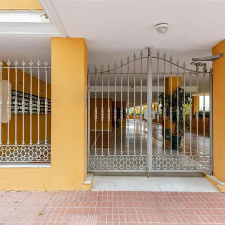 Apartment Pass The Keys 2 Bed Flat With Access To Beach Center